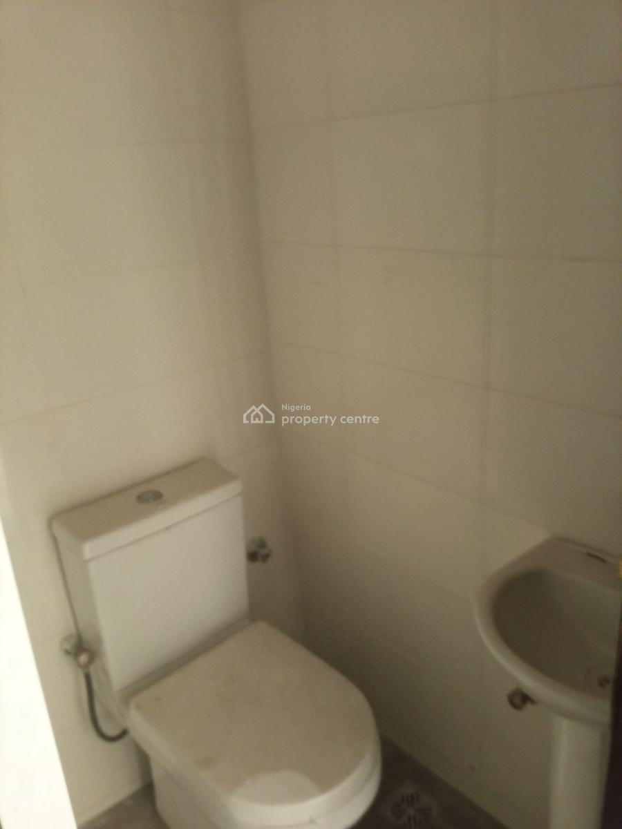 Very Large 2 Bedroom Apartment, Eleganza Gardens Opposite Vgc, Lekki, Lagos, Flat / Apartment for Rent
