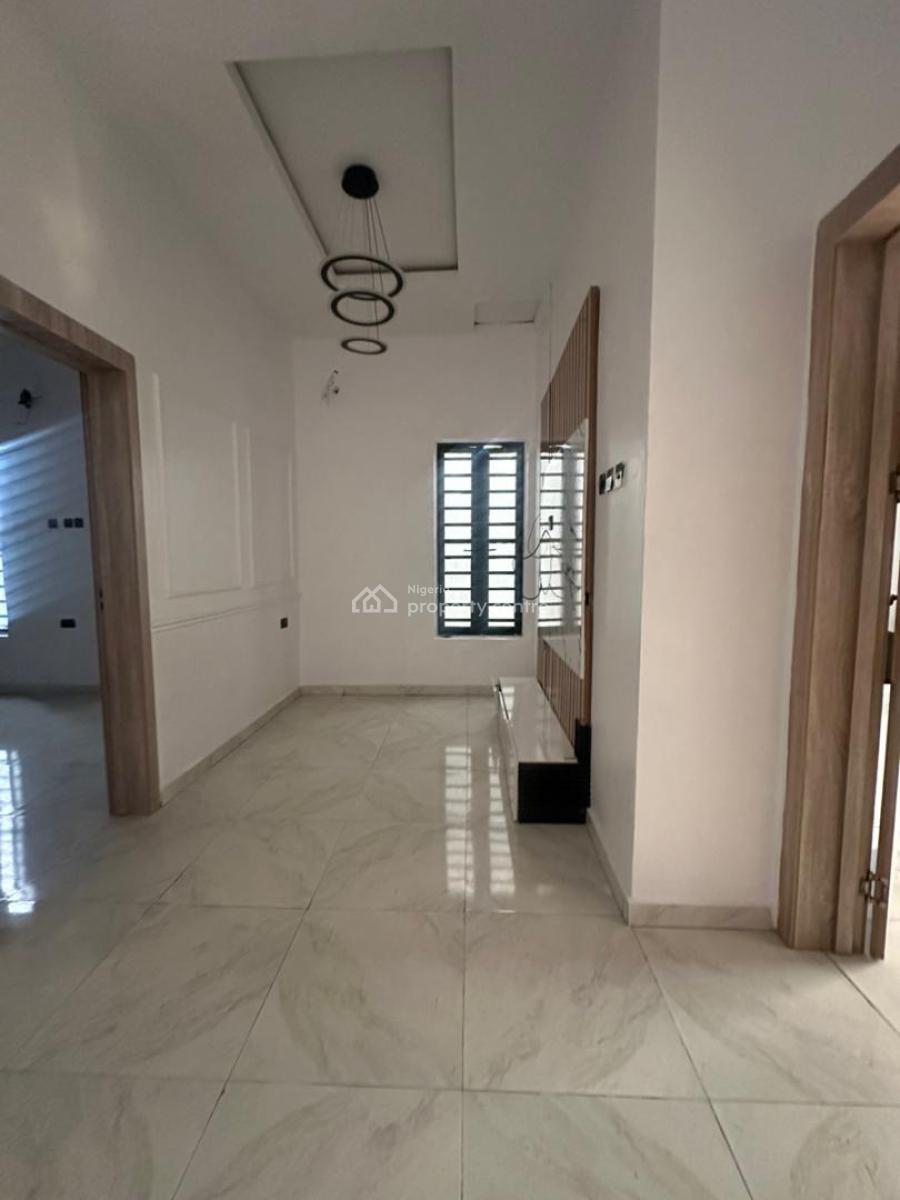 Spacious 4-bedroom Split-level House with Upstairs Bq, Ikota, Lekki, Lagos, House for Rent