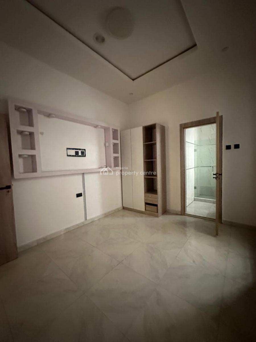 Spacious 4-bedroom Split-level House with Upstairs Bq, Ikota, Lekki, Lagos, House for Rent