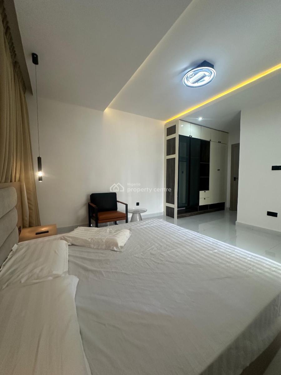 Beautifully Built 3bnedroom Apartment with Swimming Pool ,gym&elevator, Lekki Phase 1, Lekki, Lagos, Flat / Apartment for Sale