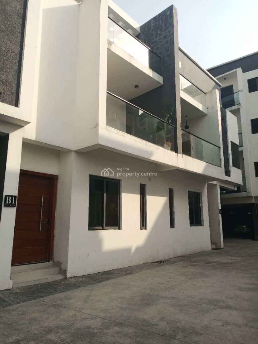Well Finish 2bedroom Apartment with Spacious Rooms, Ologolo, Lekki Phase 2, Lekki, Lagos, Flat / Apartment for Rent
