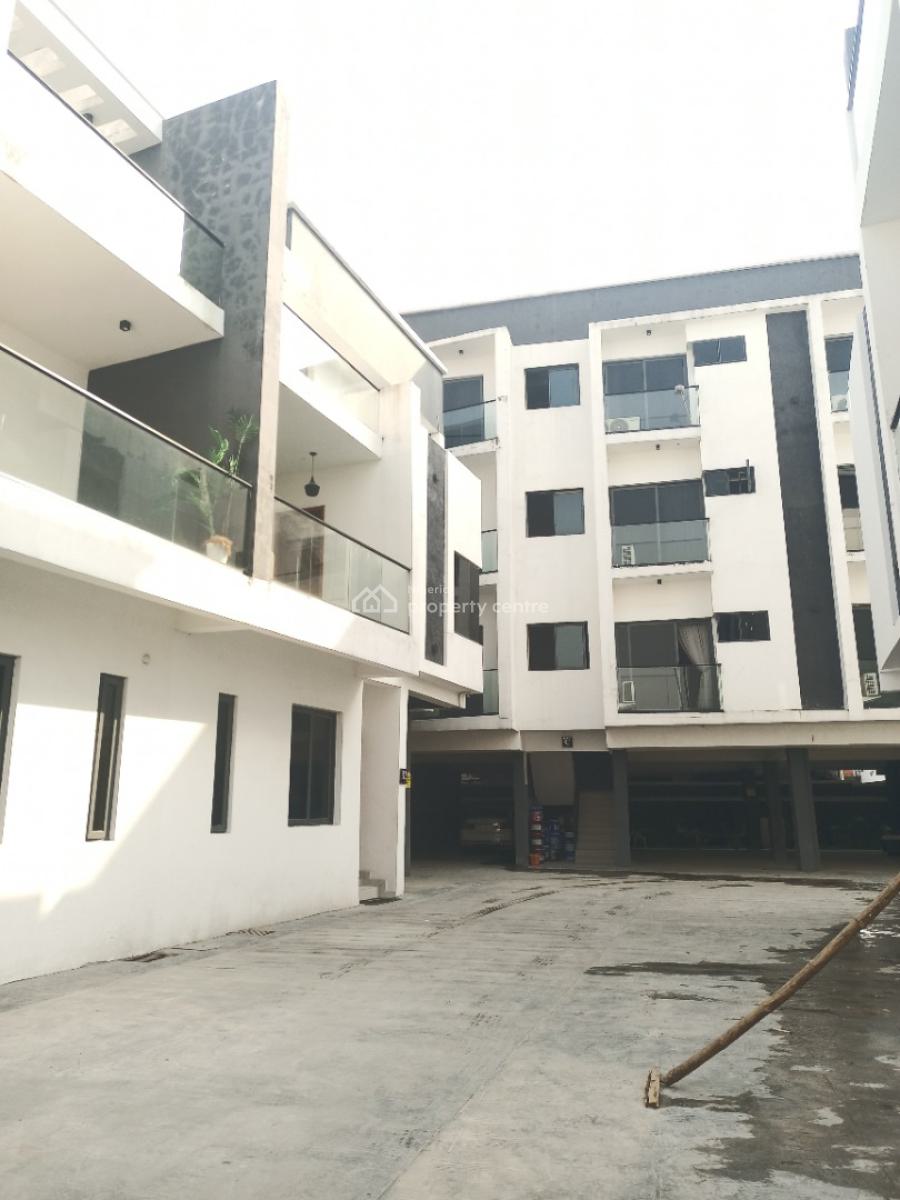 Well Finish 2bedroom Apartment with Spacious Rooms, Ologolo, Lekki Phase 2, Lekki, Lagos, Flat / Apartment for Rent