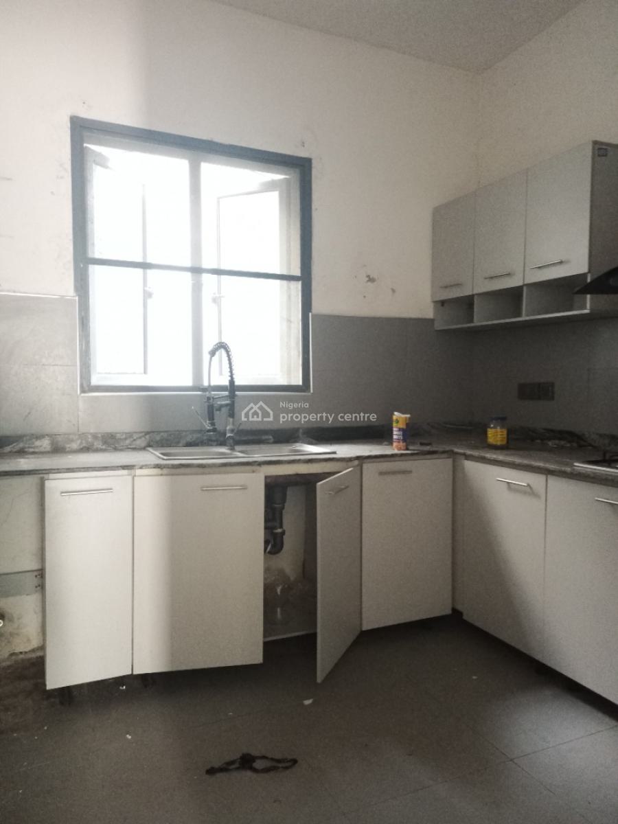 Well Finish 2bedroom Apartment with Spacious Rooms, Ologolo, Lekki Phase 2, Lekki, Lagos, Flat / Apartment for Rent