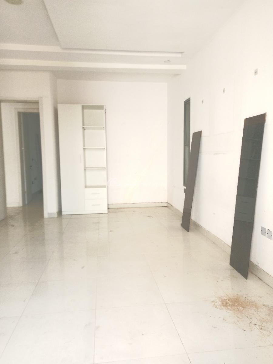 Well Finish 2bedroom Apartment with Spacious Rooms, Ologolo, Lekki Phase 2, Lekki, Lagos, Flat / Apartment for Rent