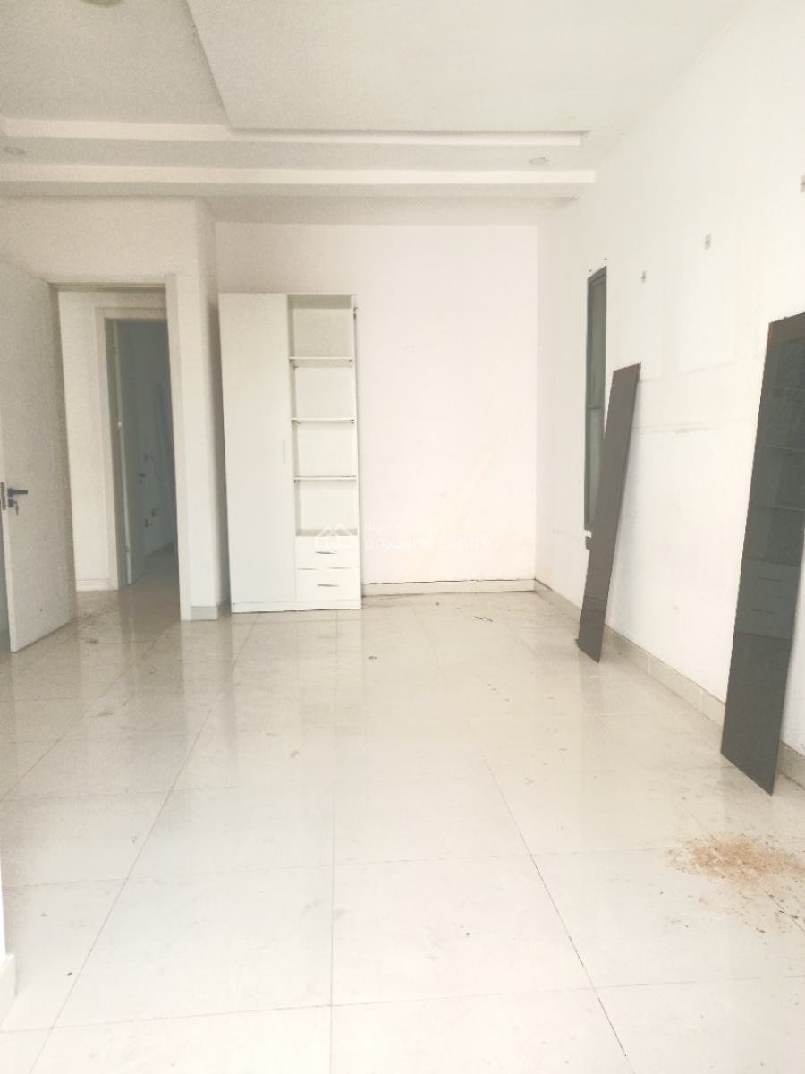 Well Finish 2bedroom Apartment with Spacious Rooms, Ologolo, Lekki Phase 2, Lekki, Lagos, Flat / Apartment for Rent