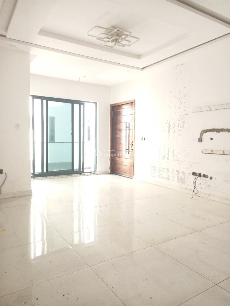 Well Finish 2bedroom Apartment with Spacious Rooms, Ologolo, Lekki Phase 2, Lekki, Lagos, Flat / Apartment for Rent