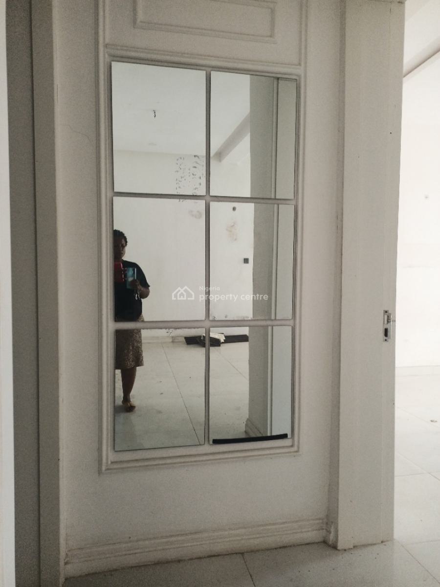 Well Finish 2bedroom Apartment with Spacious Rooms, Ologolo, Lekki Phase 2, Lekki, Lagos, Flat / Apartment for Rent