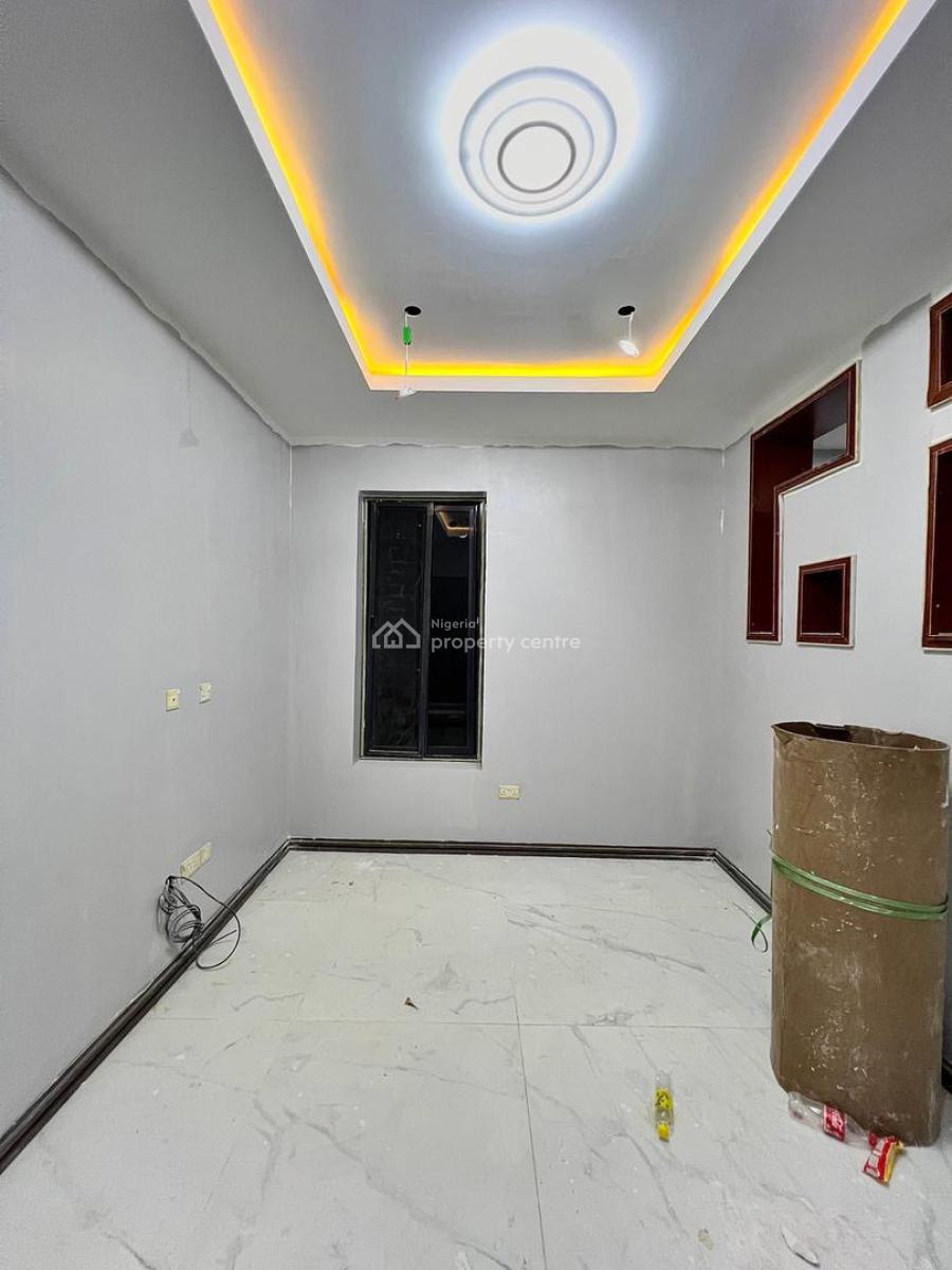 Massive 4 Bedroom Penthouse + Staff Quarters and Bq., Lekki Phase 1, Lekki, Lagos, House for Sale