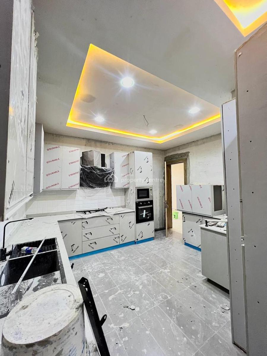 Massive 4 Bedroom Penthouse + Staff Quarters and Bq., Lekki Phase 1, Lekki, Lagos, House for Sale