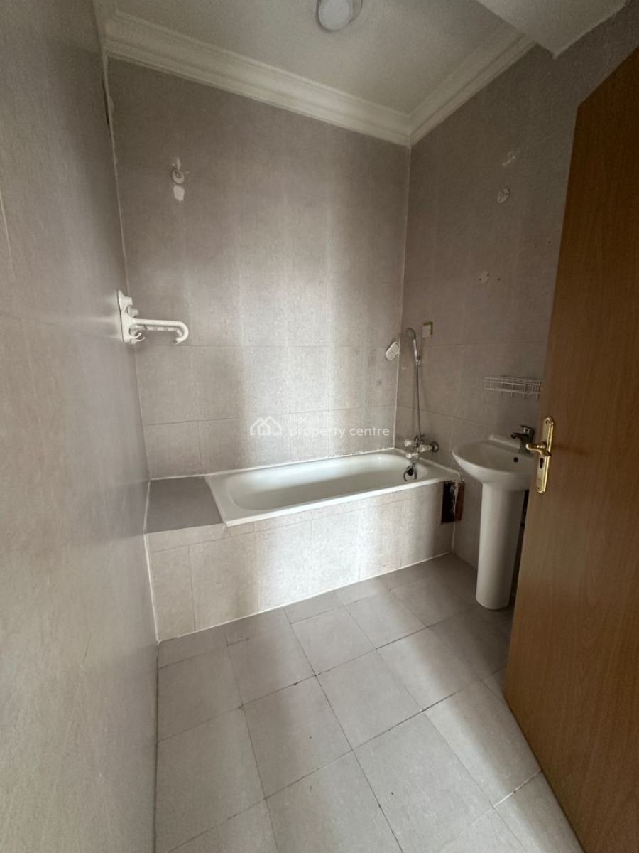 Neat and Well Maintained Two Bedroom Apartment, Parkview, Ikoyi, Lagos, Flat / Apartment for Rent