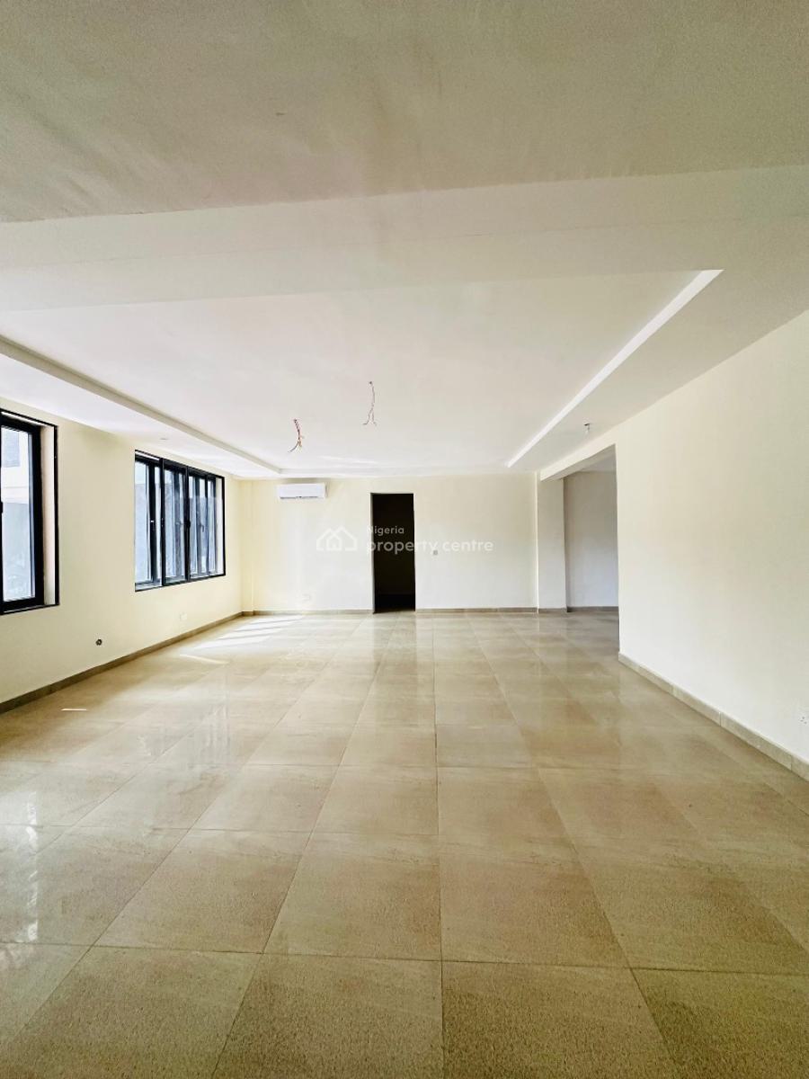 Spaciously Built 3 Bedroom Apartment with Bq,pool,gym&elevator, Lekki Phase 1, Lekki, Lagos, Flat / Apartment for Rent