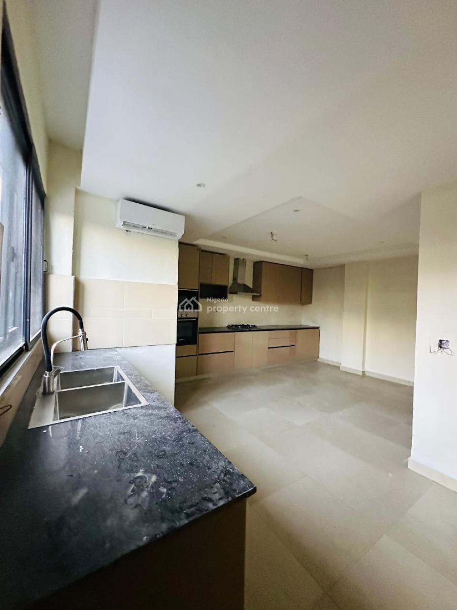 Spaciously Built 3 Bedroom Apartment with Bq,pool,gym&elevator, Lekki Phase 1, Lekki, Lagos, Flat / Apartment for Rent