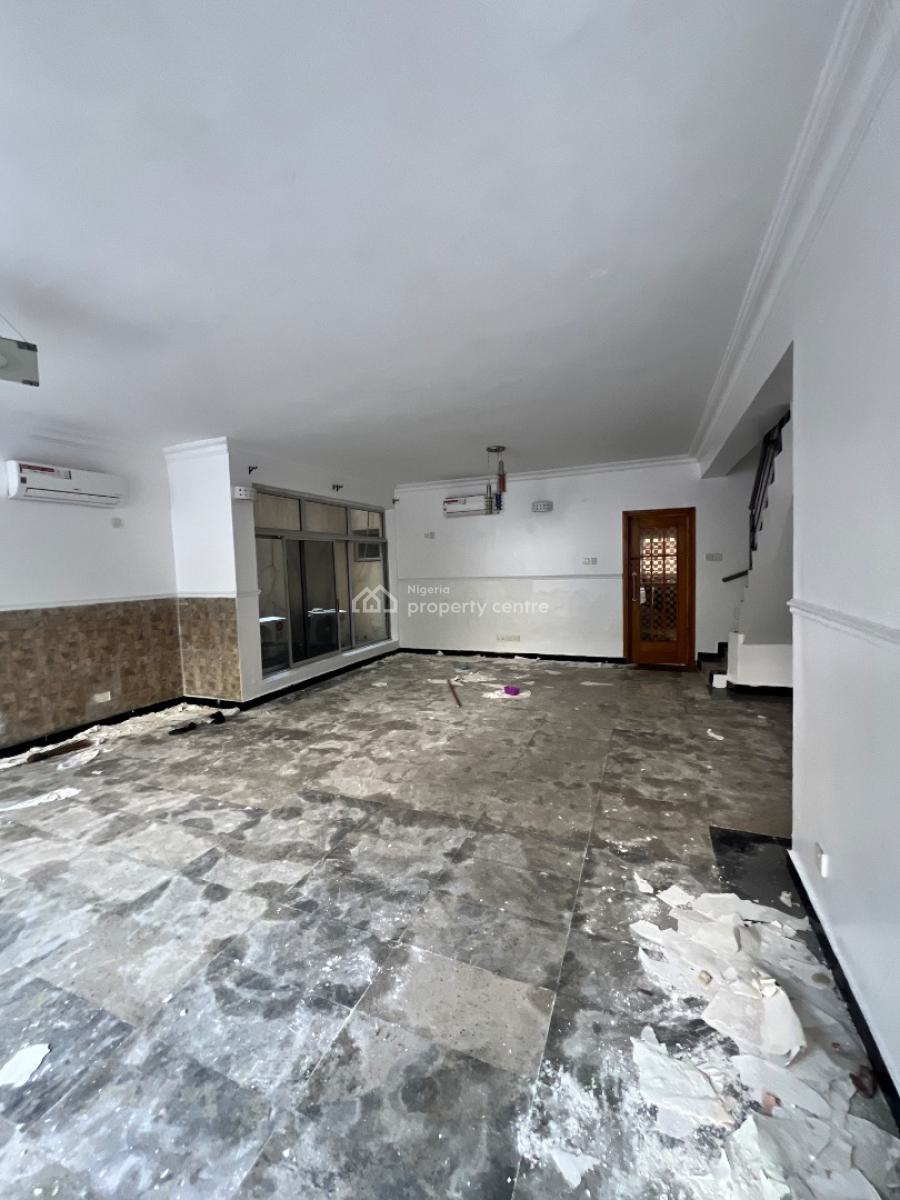Spacious 4 Bedroom Terrace with Bq, Lekki Phase 1, Lekki, Lagos, Terraced Duplex for Rent