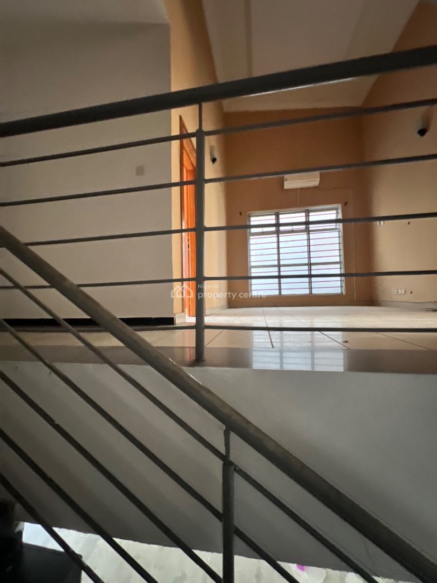 Spacious 4 Bedroom Terrace with Bq, Lekki Phase 1, Lekki, Lagos, Terraced Duplex for Rent