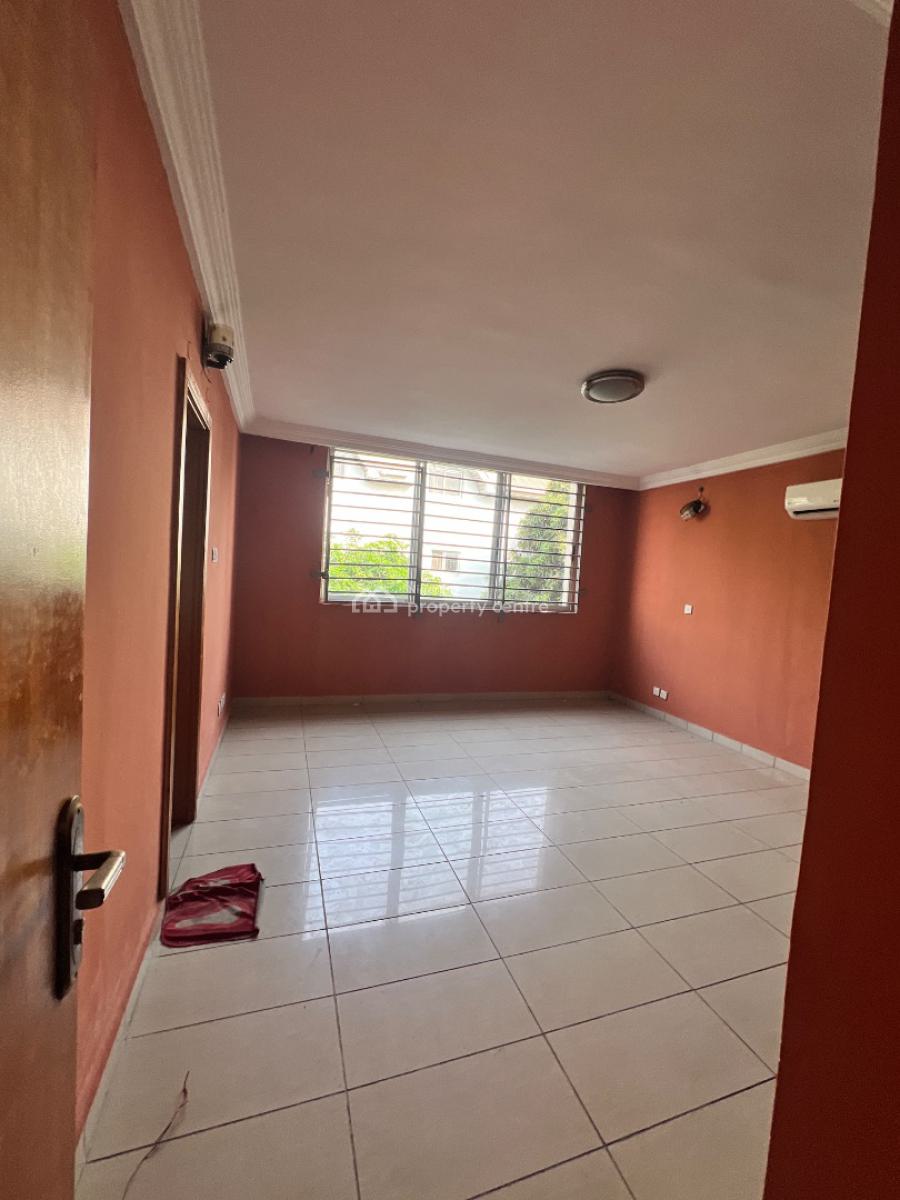 Spacious 4 Bedroom Terrace with Bq, Lekki Phase 1, Lekki, Lagos, Terraced Duplex for Rent