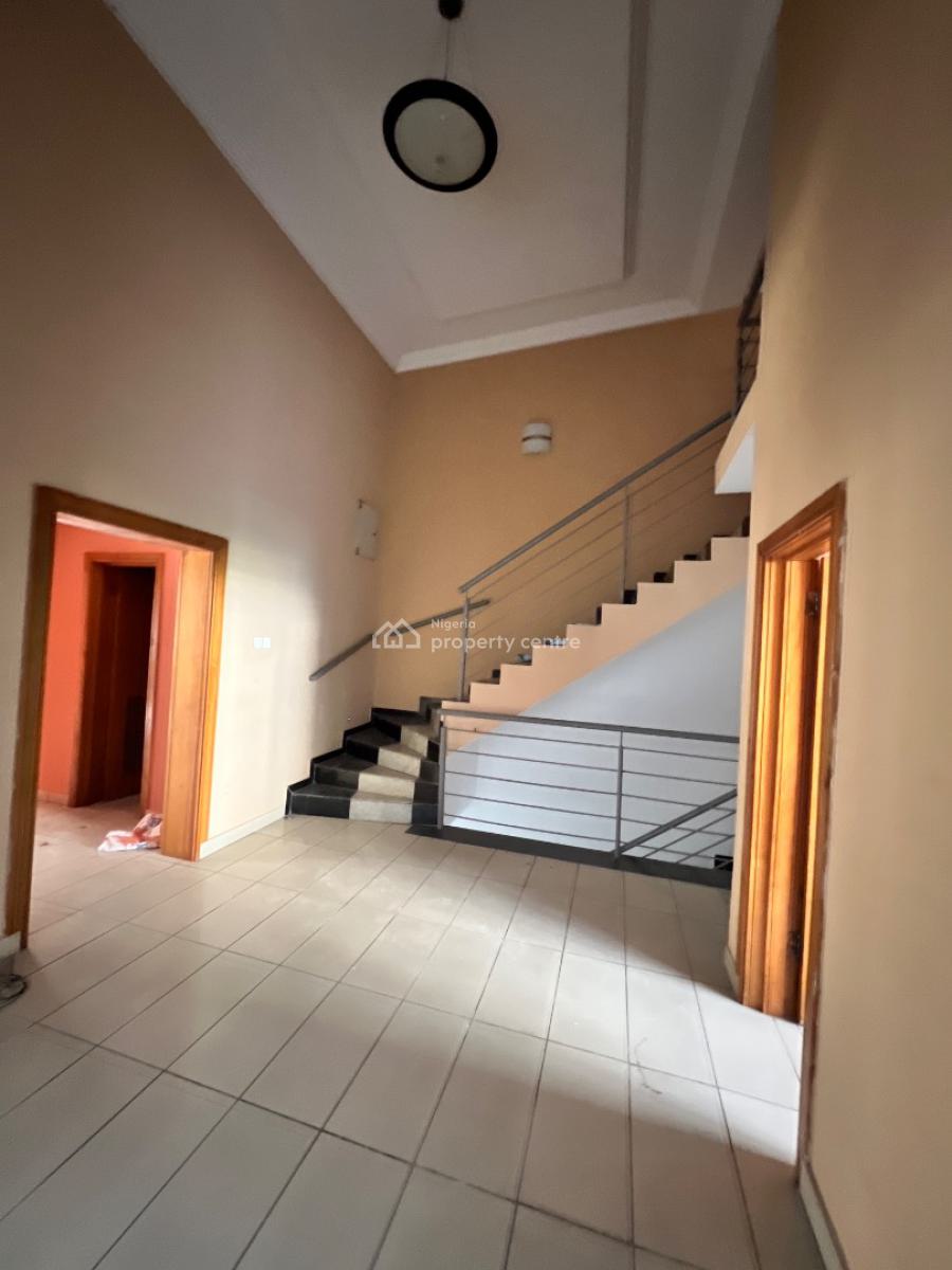 Spacious 4 Bedroom Terrace with Bq, Lekki Phase 1, Lekki, Lagos, Terraced Duplex for Rent