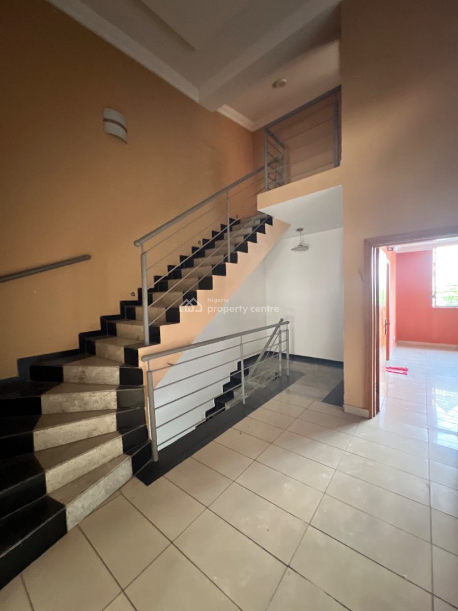 Spacious 4 Bedroom Terrace with Bq, Lekki Phase 1, Lekki, Lagos, Terraced Duplex for Rent