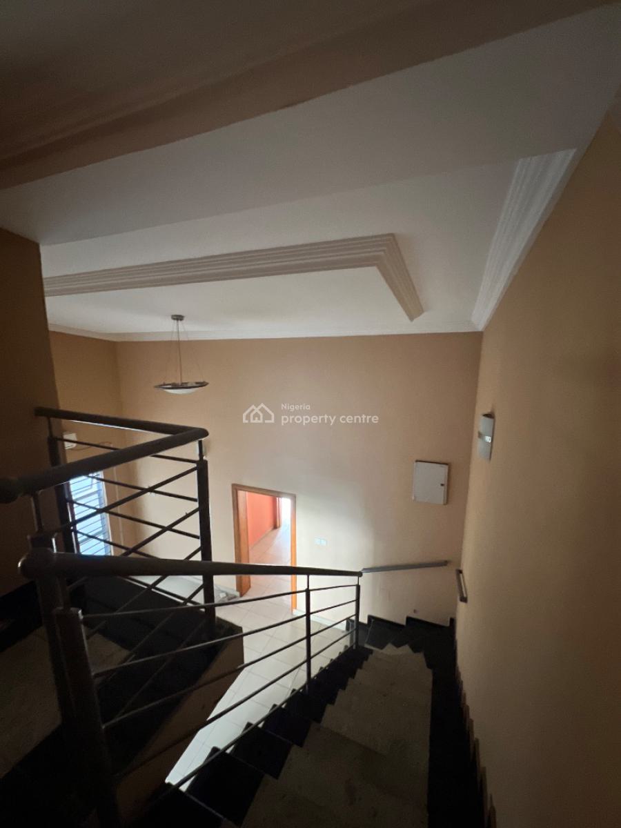 Spacious 4 Bedroom Terrace with Bq, Lekki Phase 1, Lekki, Lagos, Terraced Duplex for Rent