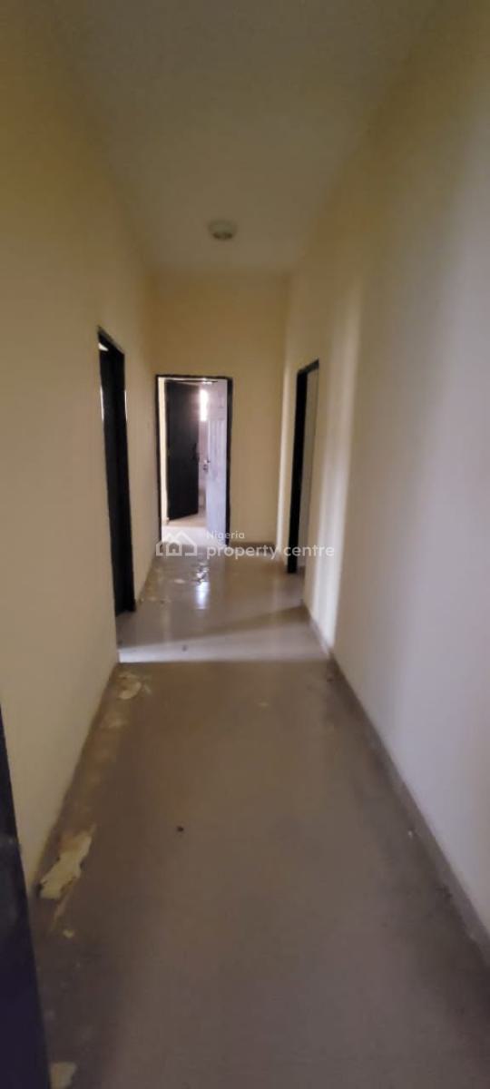 Spacious 3 Bedroom Flat, Ogombo, Ajah, Lagos, Flat / Apartment for Rent