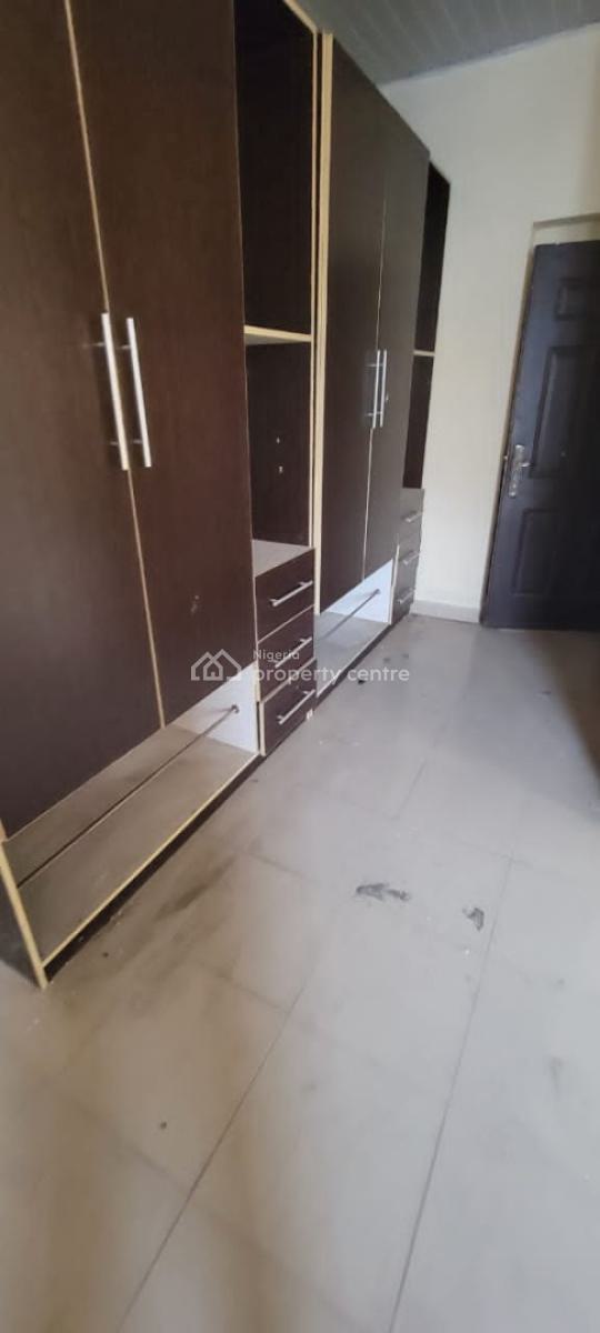 Spacious 3 Bedroom Flat, Ogombo, Ajah, Lagos, Flat / Apartment for Rent