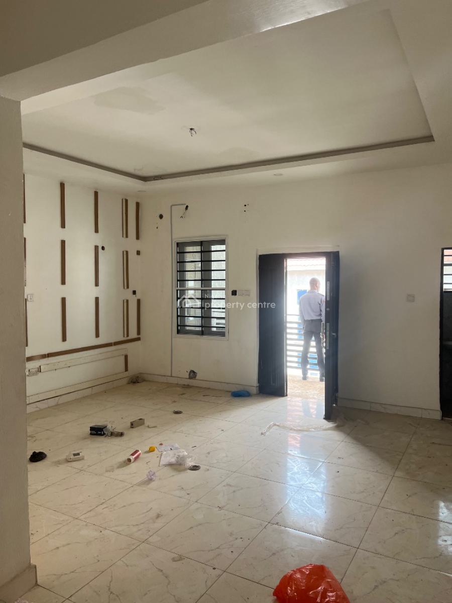 Clean 3 Bedroom Flat, Ground Floor, Tarred Rd, By Zartech, Wuye, Abuja, Flat / Apartment for Rent