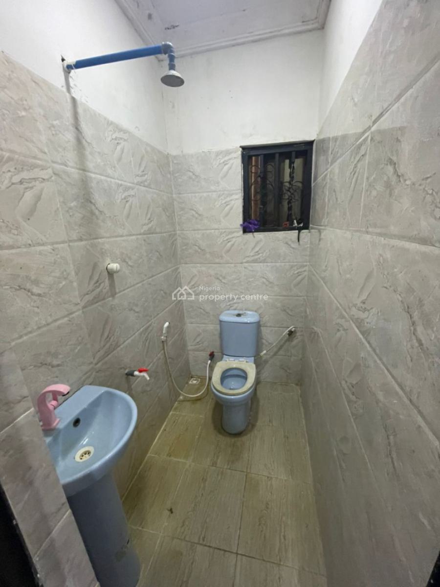 Spacious 3 Bedroom Flat, Ogombo, Ajah, Lagos, Flat / Apartment for Rent