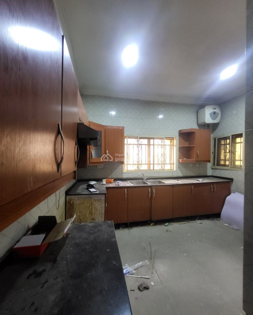 Luxurious Massive 4 Bedroom Terrace Duplex with Bq, By American International School, Durumi, Abuja, Terraced Duplex for Rent