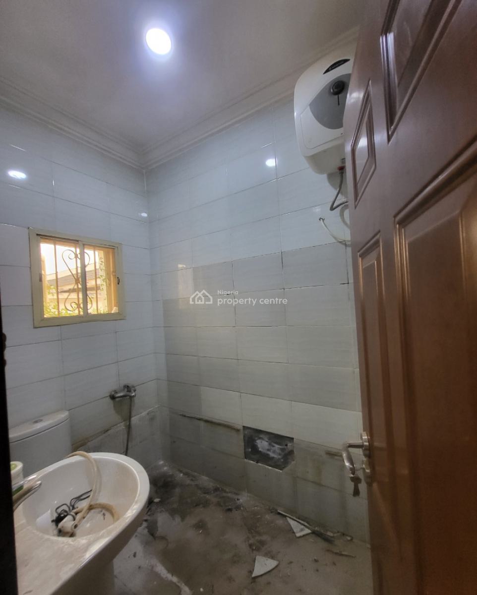 Luxurious Massive 4 Bedroom Terrace Duplex with Bq, By American International School, Durumi, Abuja, Terraced Duplex for Rent