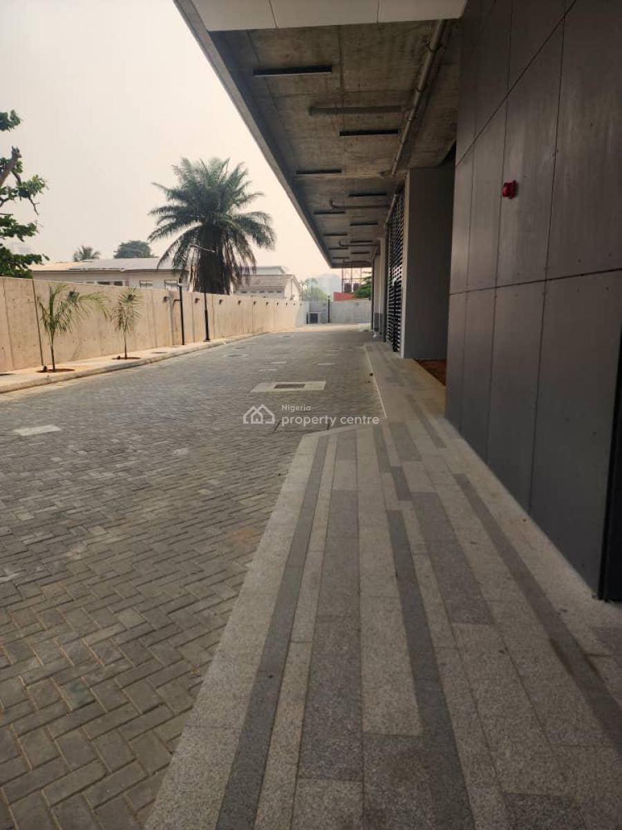 High-rise Serviced 3 Bedroom  Flats with Boys Quarters, with a Bar, Victoria Island (vi), Lagos, Flat / Apartment for Rent