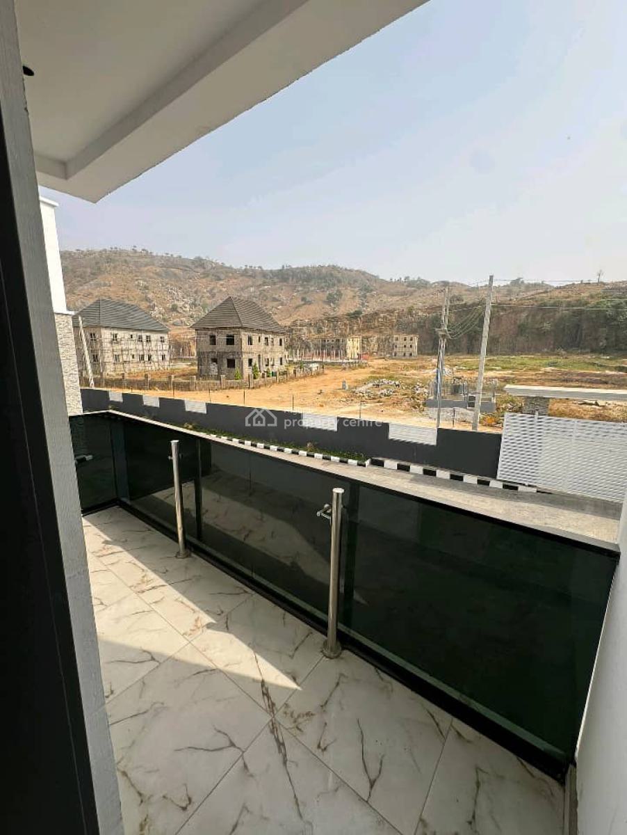 Now Available in The Serene and Well-structured Neighborhood of News E, Dawaki, Gwarinpa, Abuja, Flat / Apartment for Sale