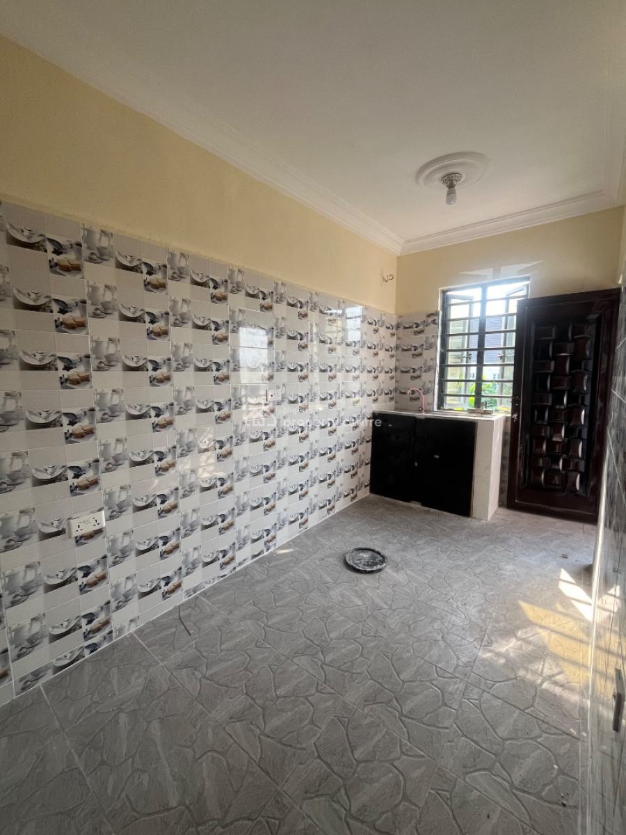 2 Bedroom Flat, Muniru Estate, Ogombo, Ajah, Lagos, Flat / Apartment for Rent