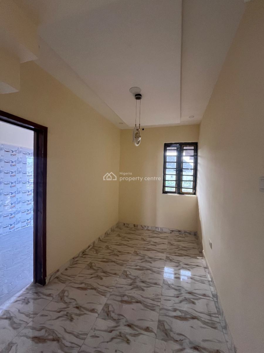 2 Bedroom Flat, Muniru Estate, Ogombo, Ajah, Lagos, Flat / Apartment for Rent