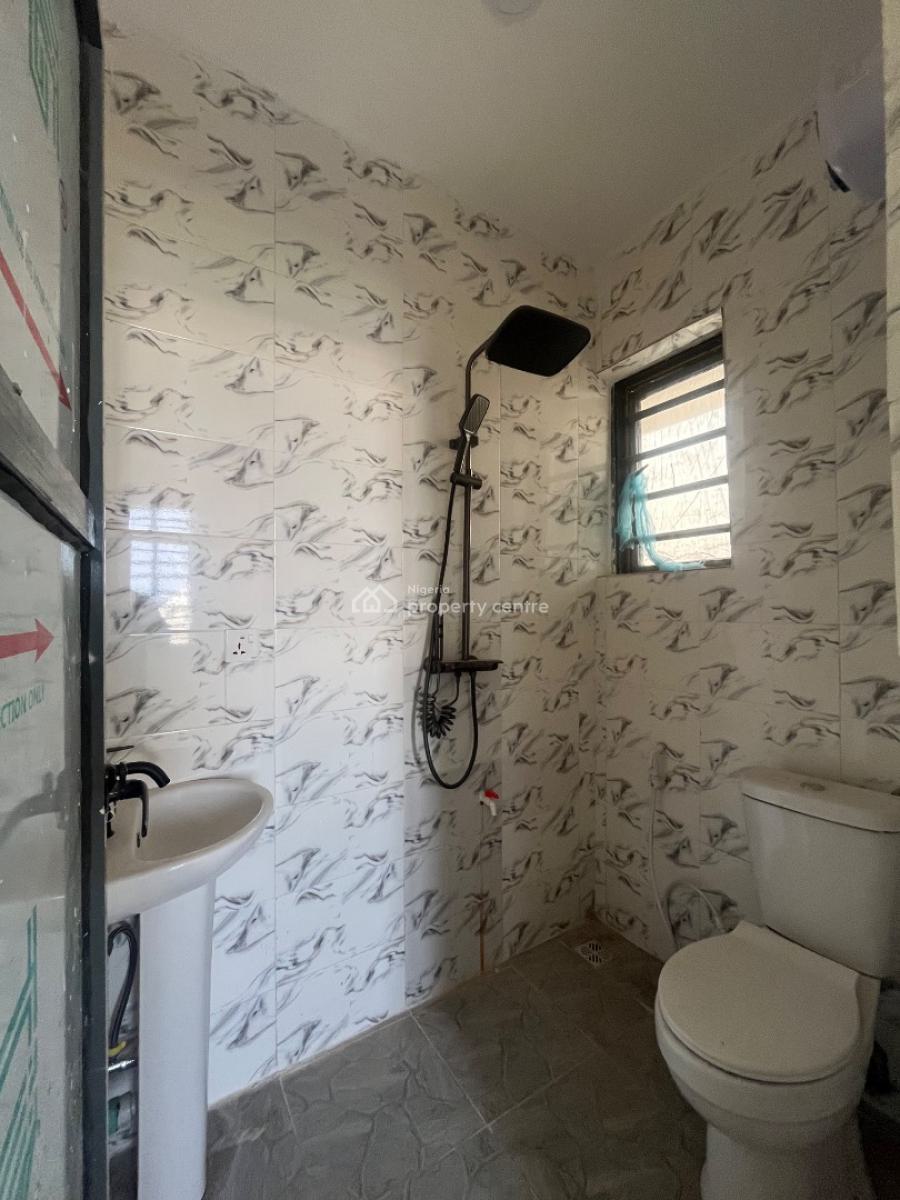 2 Bedroom Flat, Muniru Estate, Ogombo, Ajah, Lagos, Flat / Apartment for Rent