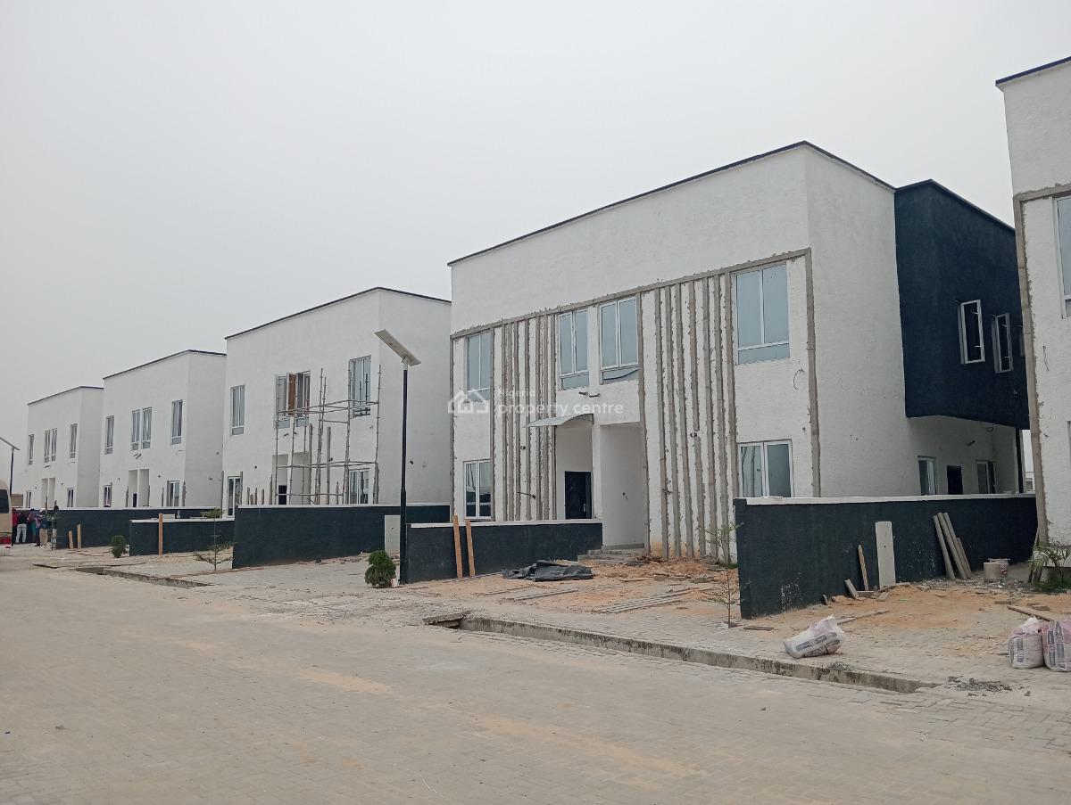 1 Bedroom Apartment, Abraham Adesanya Road, Opposite Charterhouse School, Ogombo, Ajah, Lagos, Terraced Duplex for Sale