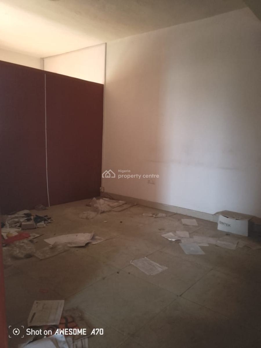 Office Space at Alagomeji, Alagomeji, Yaba, Lagos, Office Space for Rent