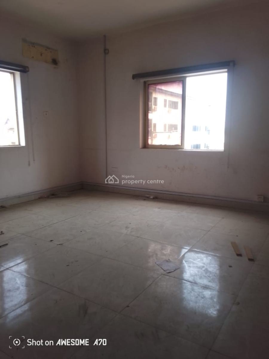 Office Space at Alagomeji, Alagomeji, Yaba, Lagos, Office Space for Rent
