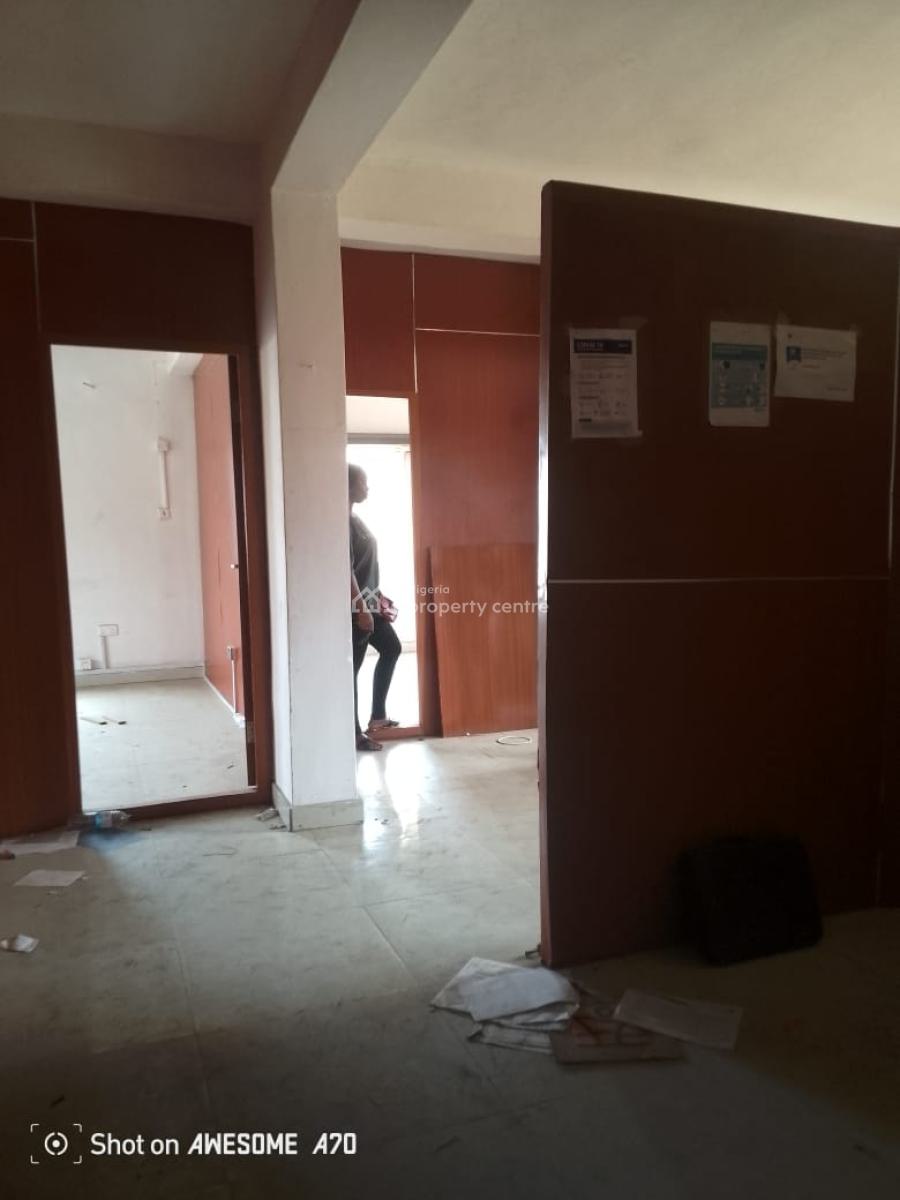 Office Space at Alagomeji, Alagomeji, Yaba, Lagos, Office Space for Rent
