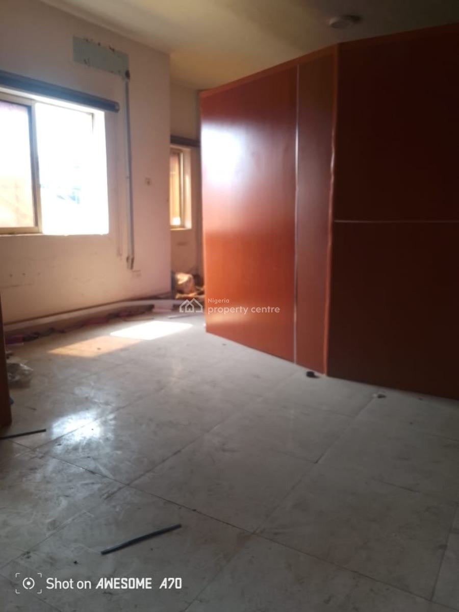 Office Space at Alagomeji, Alagomeji, Yaba, Lagos, Office Space for Rent