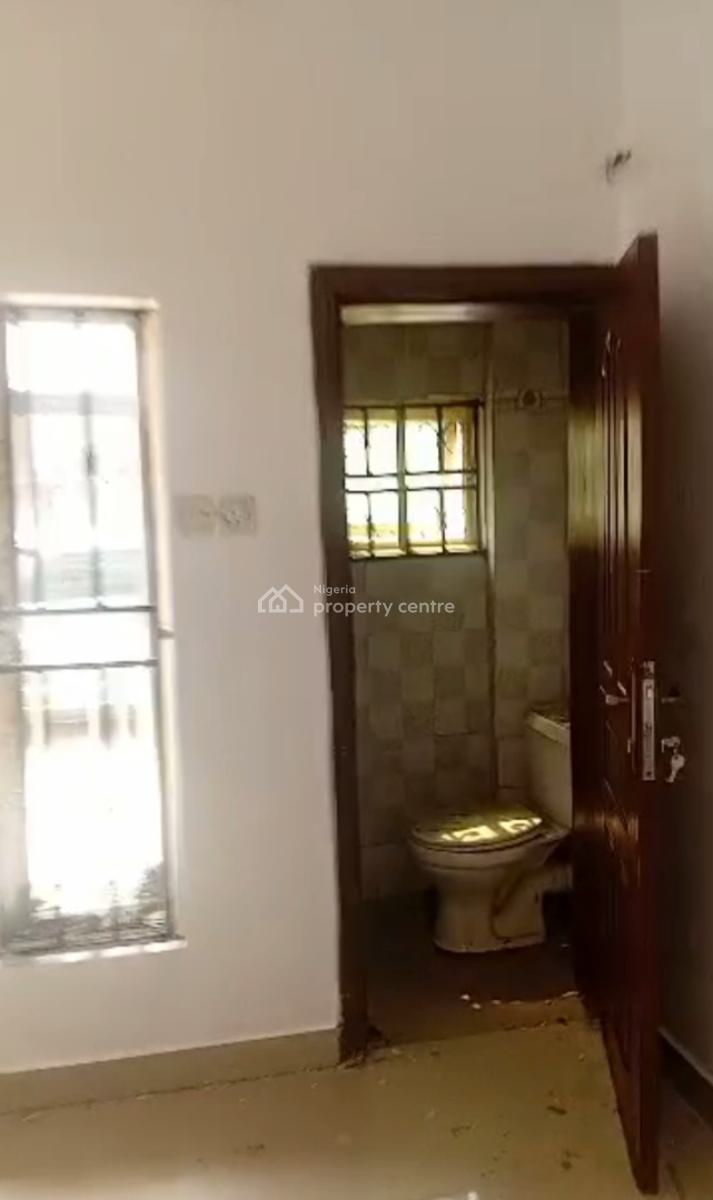 Lovely Spacious Decent 3 Bedroom Flats, Alara, Sabo, Yaba, Lagos, Flat / Apartment for Rent