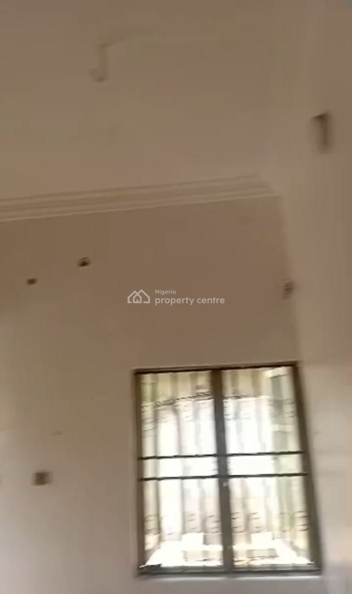 Lovely Spacious Decent 3 Bedroom Flats, Alara, Sabo, Yaba, Lagos, Flat / Apartment for Rent