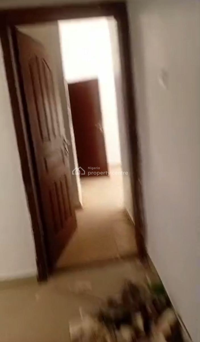 Lovely Spacious Decent 3 Bedroom Flats, Alara, Sabo, Yaba, Lagos, Flat / Apartment for Rent