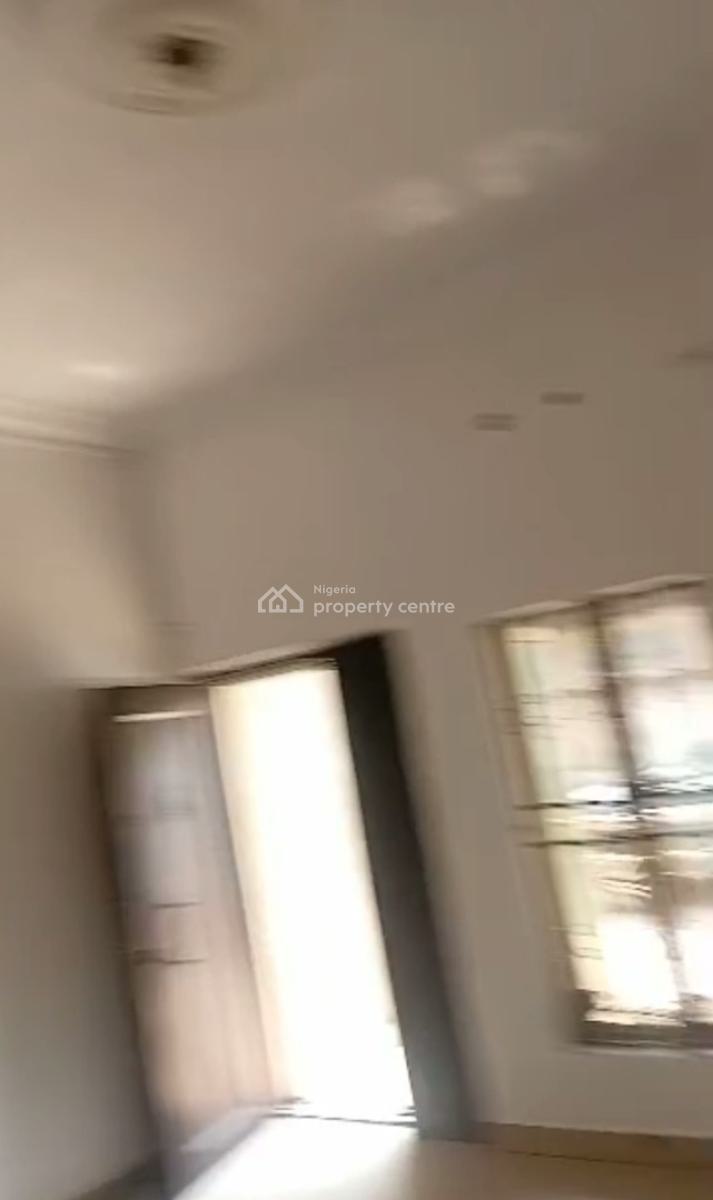 Lovely Spacious Decent 3 Bedroom Flats, Alara, Sabo, Yaba, Lagos, Flat / Apartment for Rent