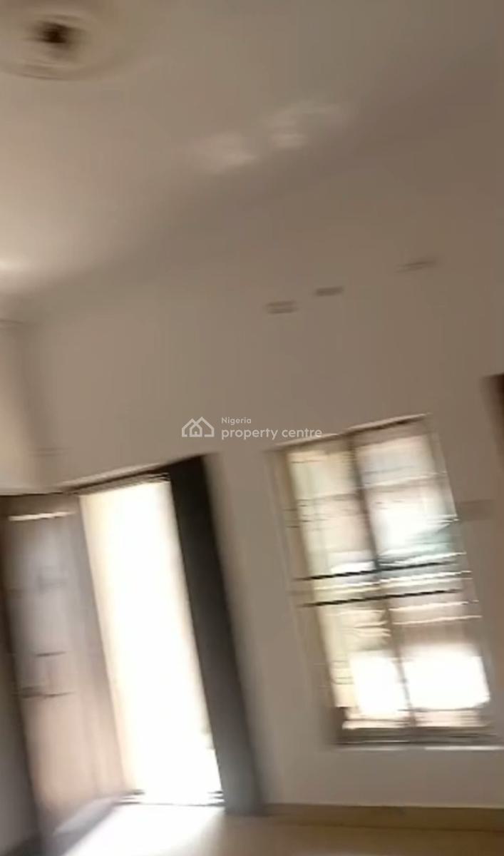 Lovely Spacious Decent 3 Bedroom Flats, Alara, Sabo, Yaba, Lagos, Flat / Apartment for Rent