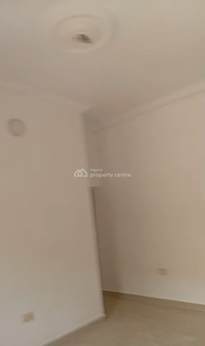 Lovely Spacious Decent 3 Bedroom Flats, Alara, Sabo, Yaba, Lagos, Flat / Apartment for Rent