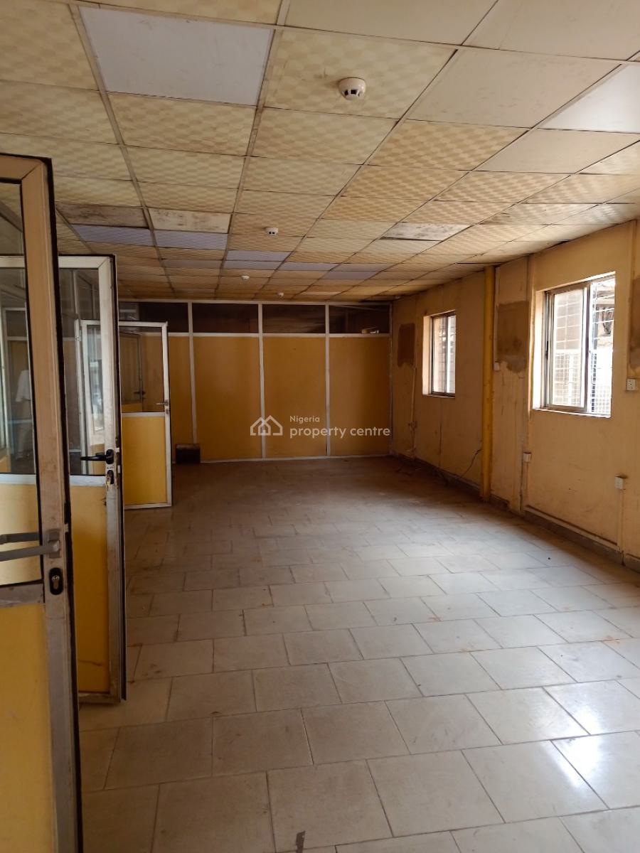 32000 Square Feet Warehouse with Exclusive Compound Plus Offices, Ilupeju, Lagos, Warehouse for Rent