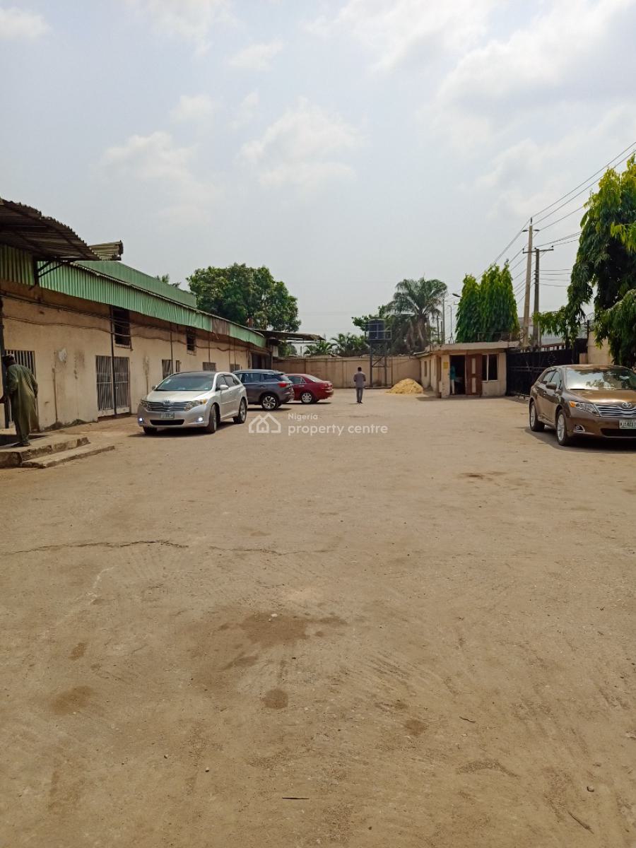 32000 Square Feet Warehouse with Exclusive Compound Plus Offices, Ilupeju, Lagos, Warehouse for Rent