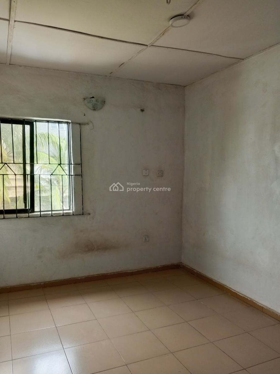 Clean 2 Bedroom Upstairs Apartment, Irawo, Owode Onirin, Irawo, Kosofe, Lagos, Flat / Apartment for Rent