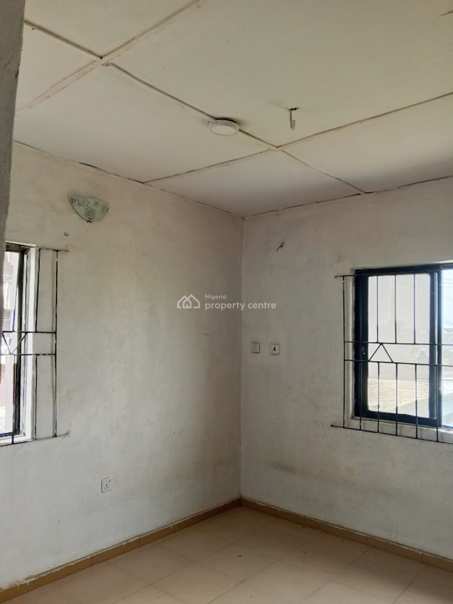 Clean 2 Bedroom Upstairs Apartment, Irawo, Owode Onirin, Irawo, Kosofe, Lagos, Flat / Apartment for Rent