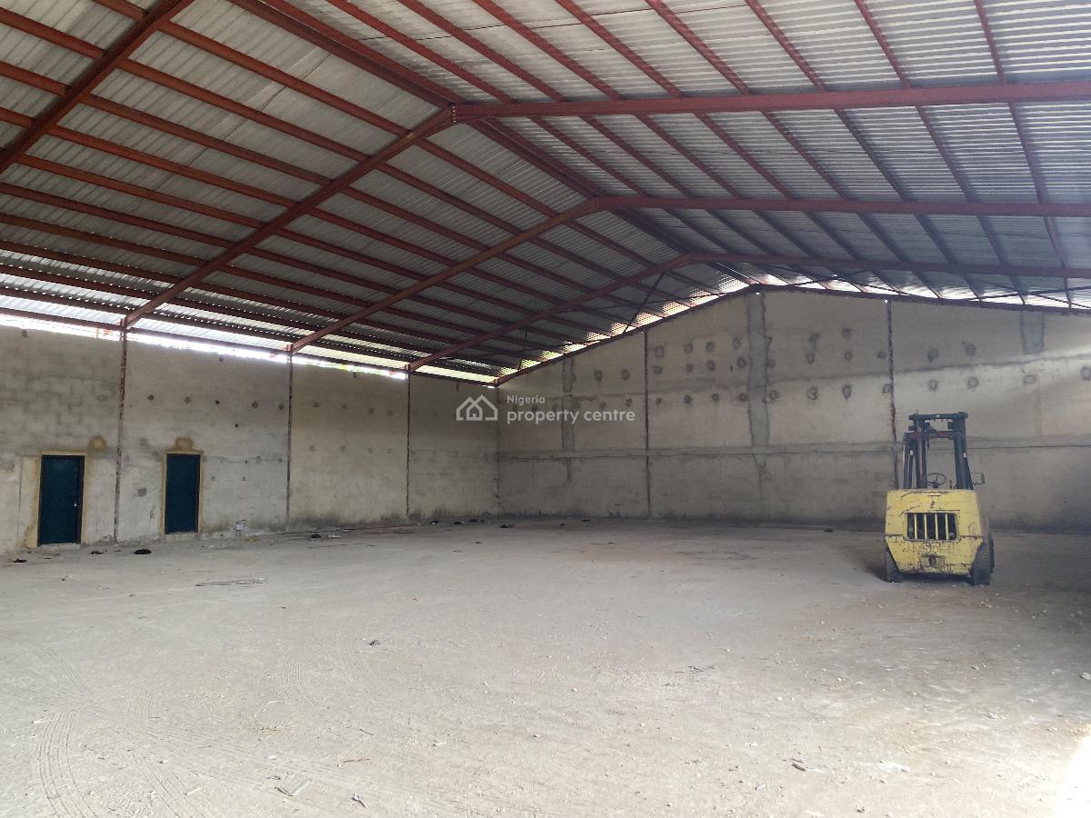 Well Located Warehouse Measuring 800 Square Meters, Trans Amadi, Trans Amadi, Port Harcourt, Rivers, Warehouse for Rent