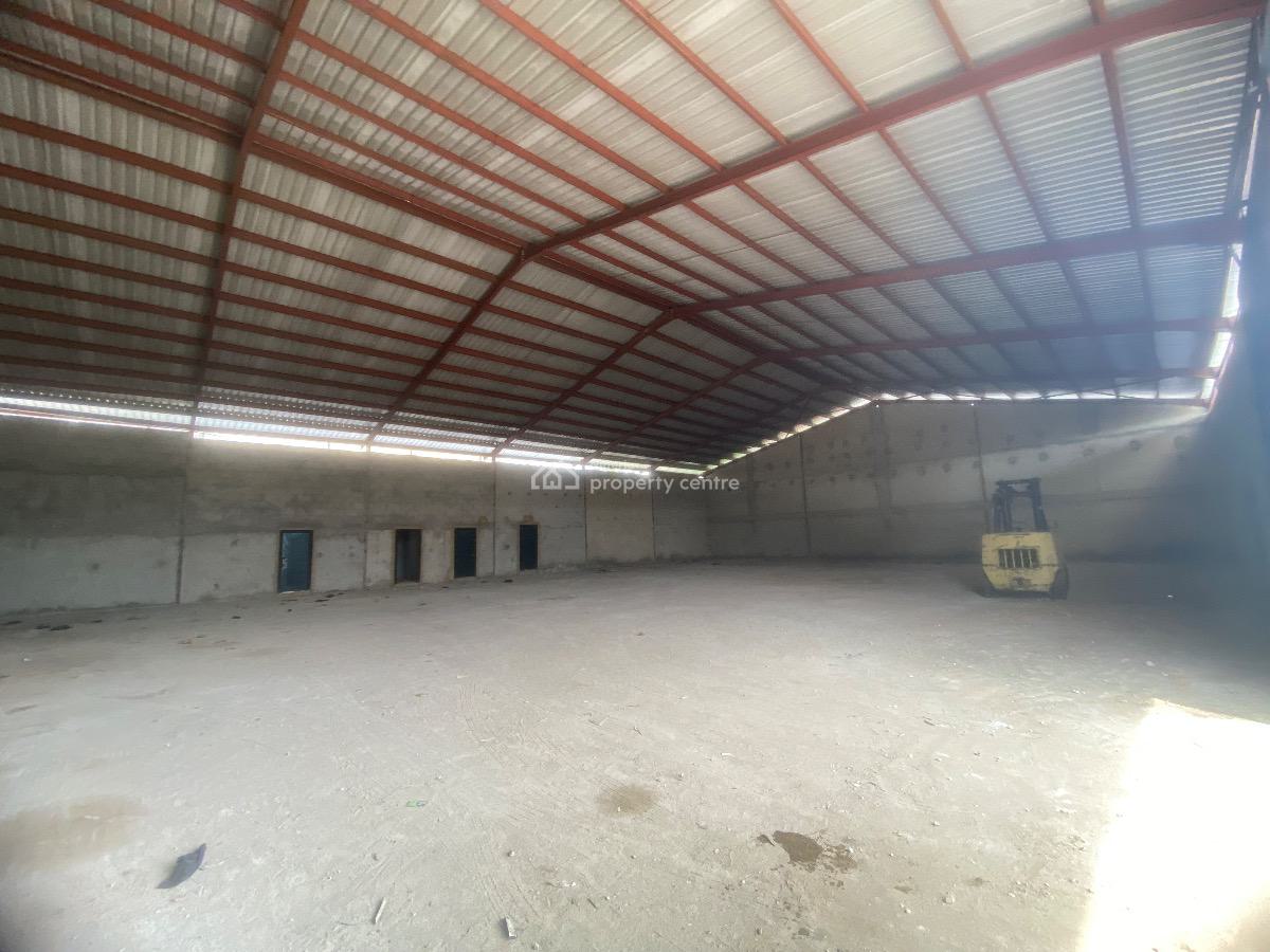 Well Located Warehouse Measuring 800 Square Meters, Trans Amadi, Trans Amadi, Port Harcourt, Rivers, Warehouse for Rent